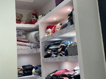 a su�te master conta ainda com closet